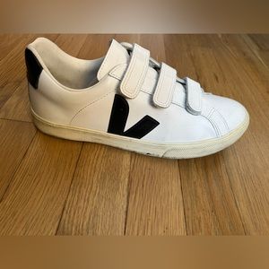 Women's Veja Recife White Chrome-Free Leather Velcro Low Top Sneakers Size 8